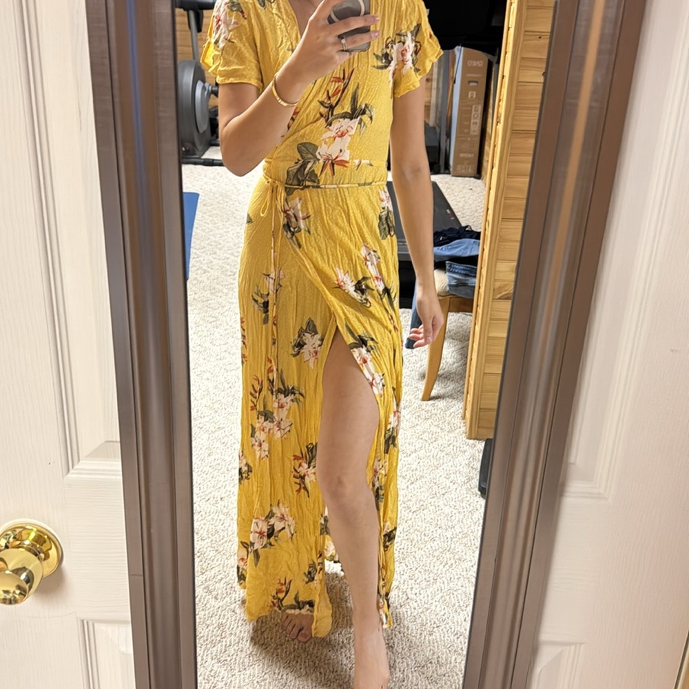 Dress - Picture 3 of 3